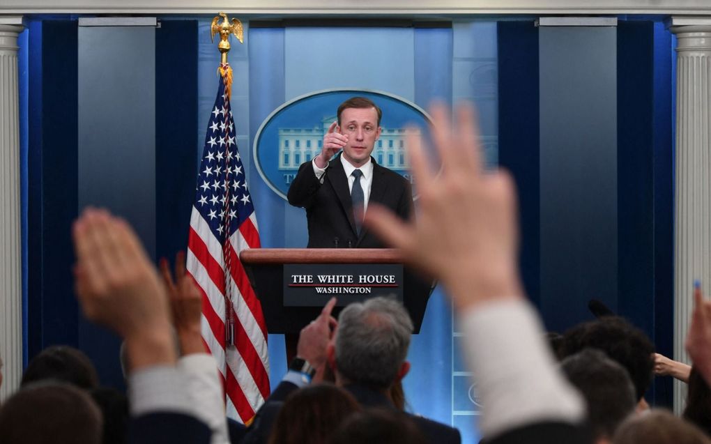 De Amerikaanse nationaal veiligheidsadviseur Jake Sullivan tijdens een persbriefing in het Witte Huis in Washington. beeld AFP, Nicholas Kamm