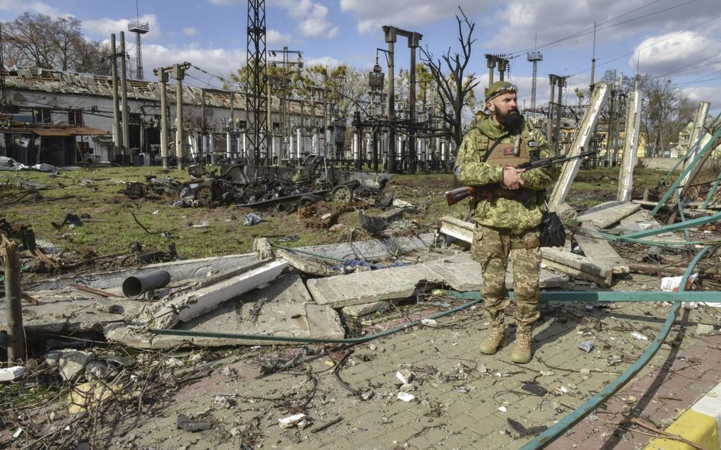 Verwoestingen in Boetsja, waar Russische militairen een bloedbad aanrichtten. beeld EPA/Oleg Petrasjoek