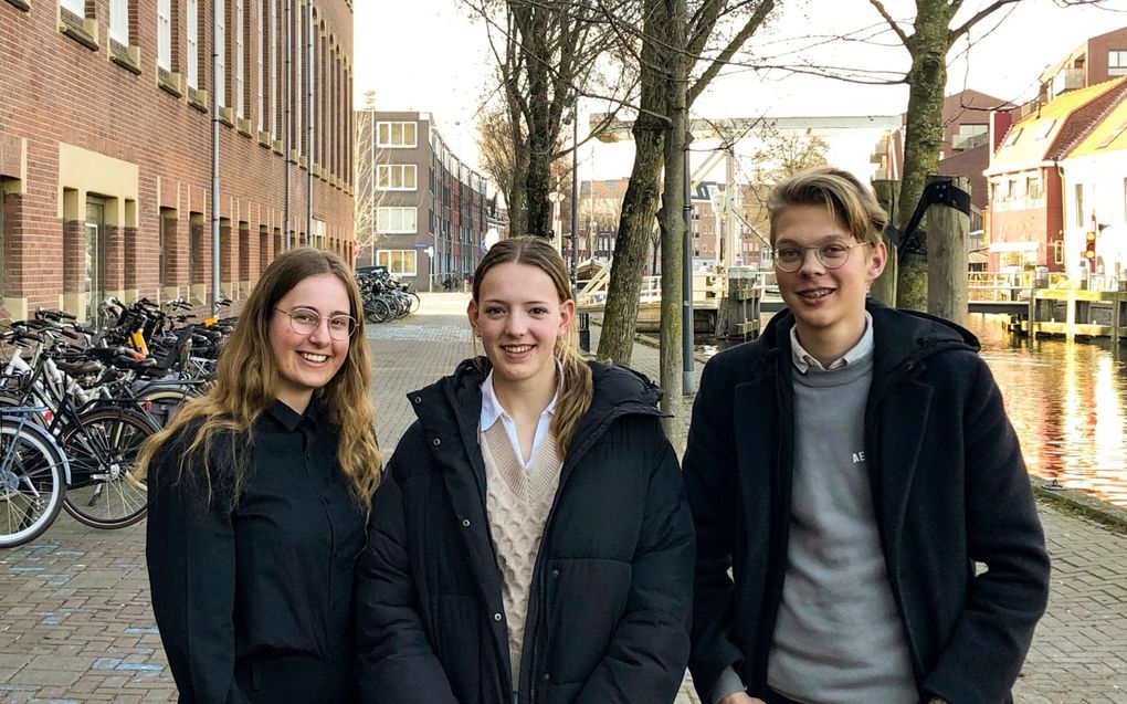 Van links naar rechts: Melissa, Evi en Ari. beeld RD