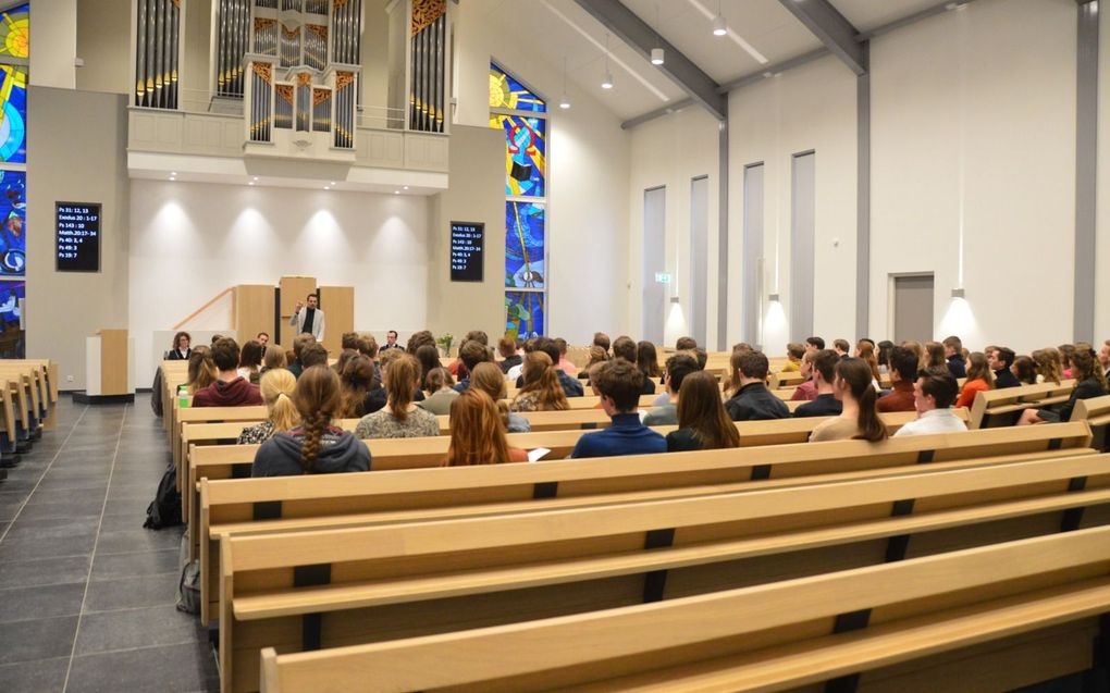 Jurjen ten Brinke spreekt voor studentenvereniging DC in Utrecht. beeld Anne-Mieke Bart