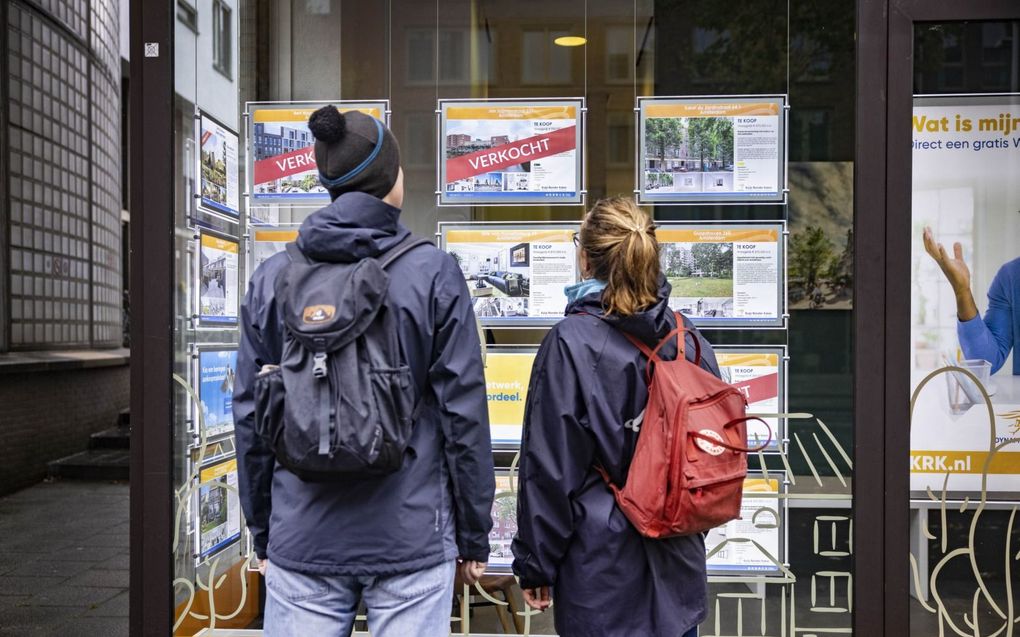 Door de stijgende hypotheektarieven nemen de woonlasten van mensen die een huis kopen toe. beeld ANP, Ramon van Flymen