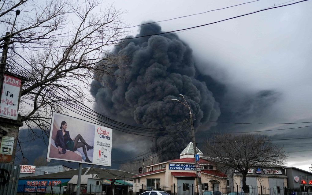 Russische aanval op de haven van Odessa begin april. beeld AFP, Bulent  Kilic