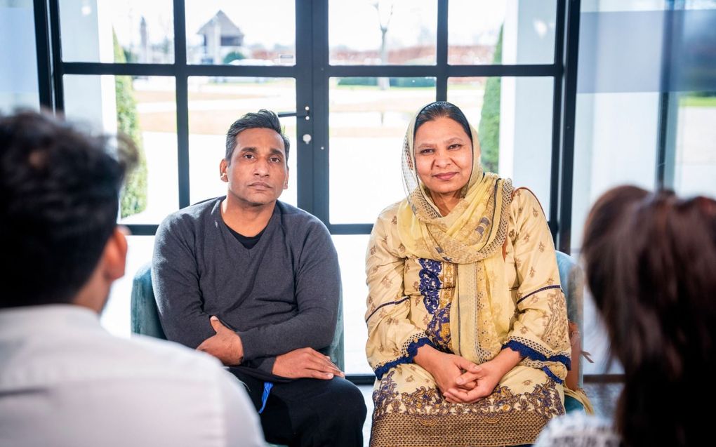 Het Pakistaanse echtpaar Shafqat Emmanuel en Shagufta Kausar. beeld HVC, Cees van der Wal