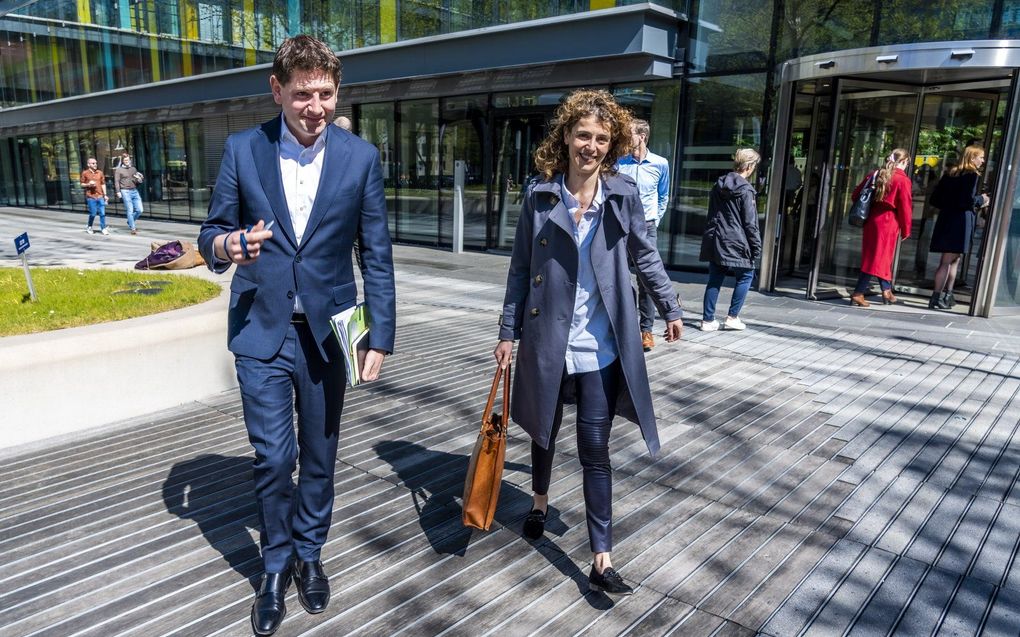 Jan Paternotte (D66) en Sophie Hermans (VVD) donderdag bij het ministerie van Financien na afloop van een coalitieoverleg over de Voorjaarsnota. beeld ANP, LEX VAN LIESHOUT