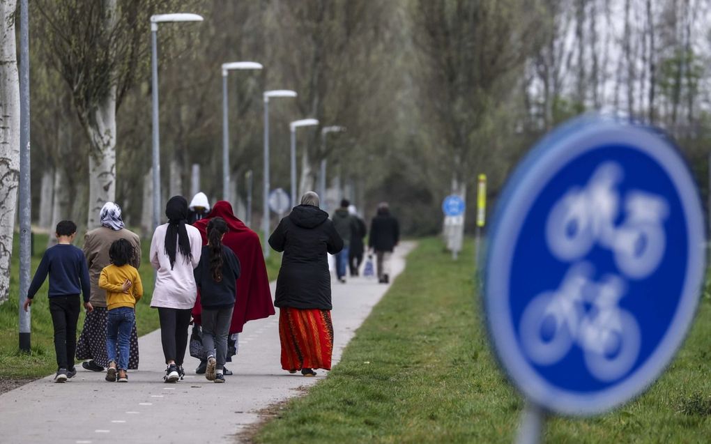 Asielzoekers bij het aanmeldcentrum in Ter Apel. beeld ANP, Vincent Jannink