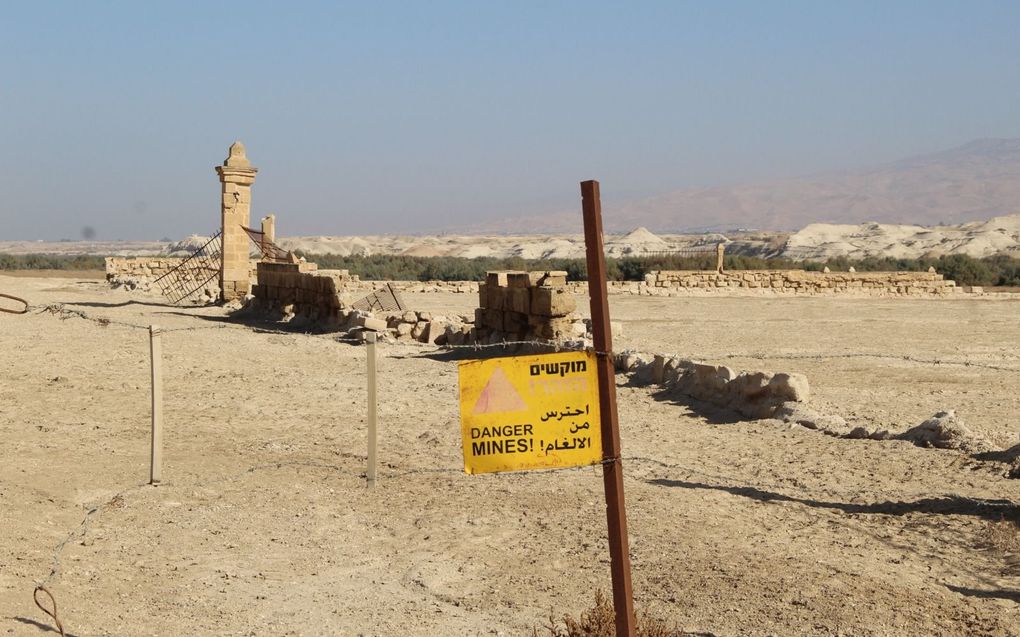 Het gebied rond Qaser al-Yahud is sinds de Zesdaagse Oorlog (1967) een militaire zone. beeld Albert Groothedde
