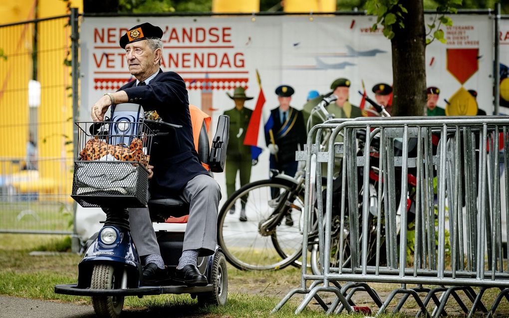 De groep veteranen bestaat niet alleen uit oude, fragiele mensen, maar ook uit actief dienende militairen. beeld ANP, Robin van Lonkhuijsen