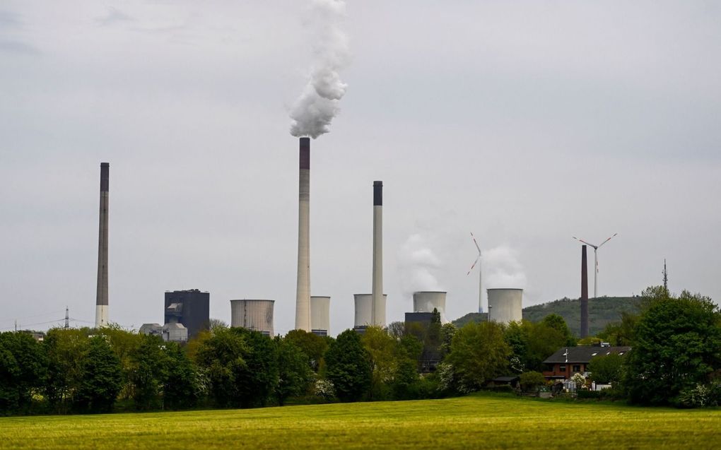 Duitsland gaat energiecentrales die draaien op steenkool en olie weer opstarten als Rusland stopt met de levering van aardgas aan het land vanwege de oorlog in Oekraïne. De Duitse regering is hiervoor voorzorgsmaatregelen aan het treffen, aldus het ministerie van Economische Zaken dinsdag. Foto: de steenkolencentrale Scholven in de buurt van Gelsenkirchen. beeld AFP, Ina Fassbender