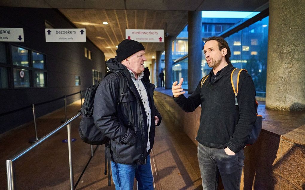 Arnold Karskens (l.) van Ongehoord Nederland en Willem Engel van Viruswaarheid. beeld ANP, Phil Nijhuis