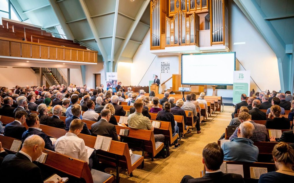 Het Bijbels Beraad Man/Vrouw hield donderdag in het kerkgebouw van de gereformeerde gemeente in Alblasserdam een conferentie over ”Bijbels man/vrouw zijn”. beeld Cees van der Wal