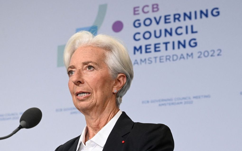 „ECB-president Christine Lagarde verdedigde het monetaire beleid van de ECB door te wijzen op de afbouw van het opkopen van staatsobligaties.” beeld AFP, John Thys