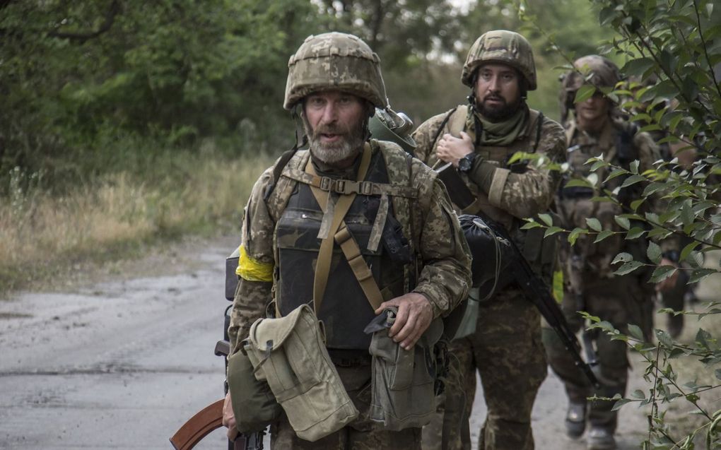 Oekraïense militairen in Loehansk. beeld EPA, Oleksandr Ratushniak