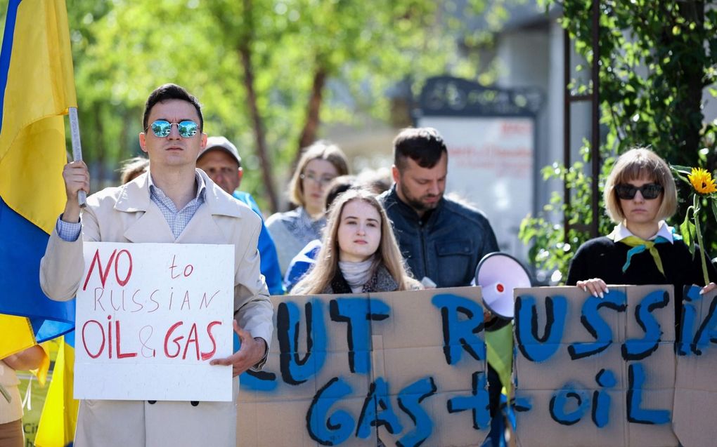 Anti-Russisch protest in Brussel, in aanloop naar de EU-top. beeld AFP, Kenzo Tribouillard