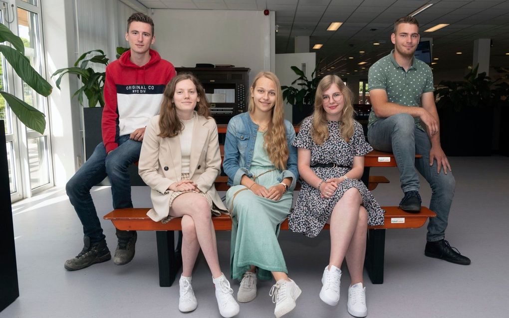 V.l.n.r.: Hilbert, Emma, Gerriëlle, Anneleen en Harmen. beeld Ruben Meijerink