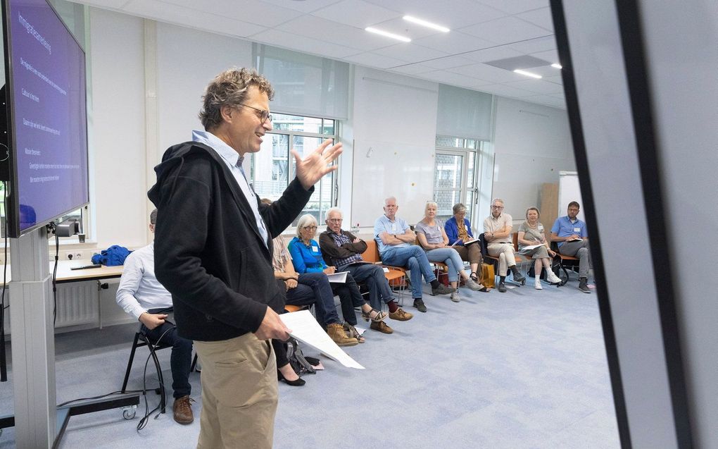 Ds. Pieter van Winden was maandag een van de sprekers tijdens de zomerconferentie "Migranten en de kerk: kansen en knelpunten". beeld Erik Kottier