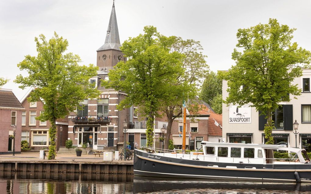 Zwartsluis, met de hervormde kerk. beeld RD, Anton Dommerholt