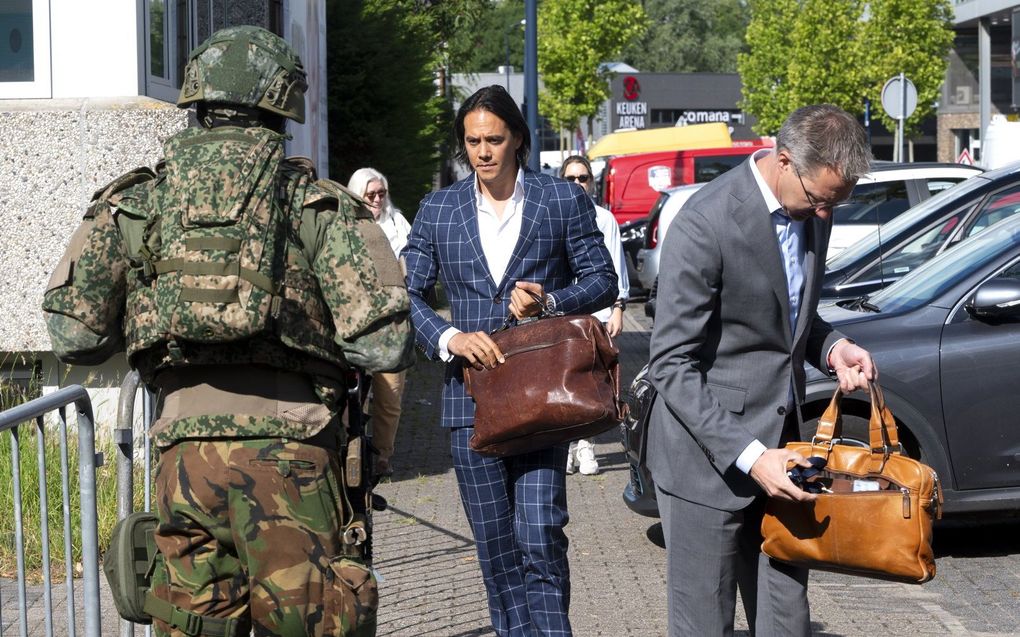 Advocaat Guy Weski bij de gerechtsbunker voorafgaand aan het slotbetoog in het monsterproces Marengo. Het proces draait om zes liquidaties en een reeks pogingen daartoe. beeld ANP, Evert Elzinga