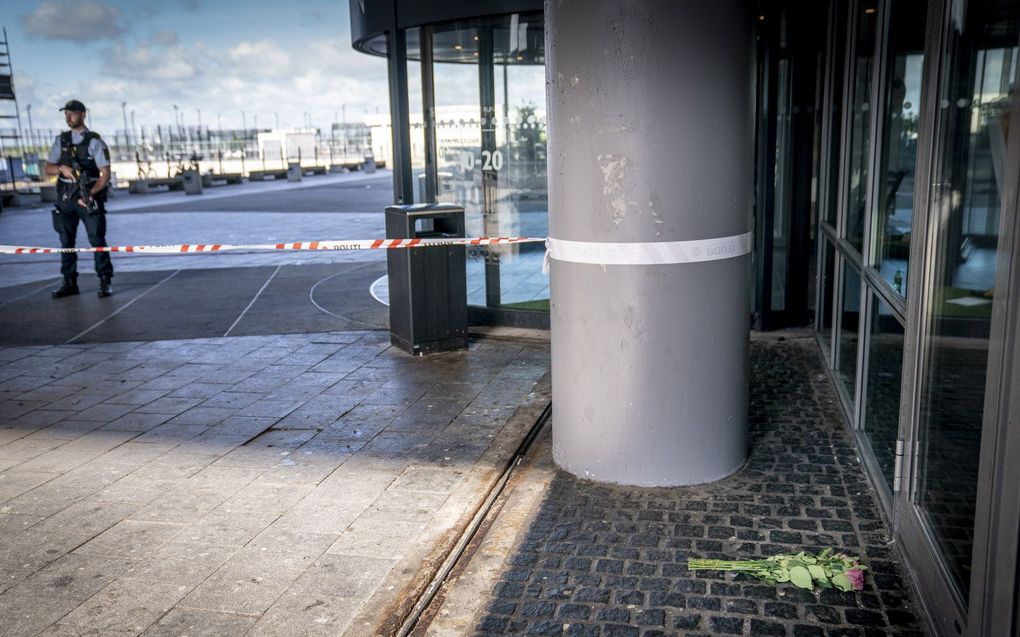 Bloemen bij het winkelcentrum in Kopenhagen. beeld EPA, Mads Claus Rasmussen