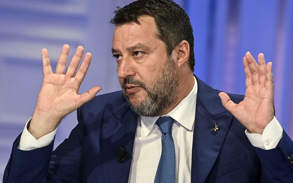 Matteo Salvini, de leider van de Lega, stapt uit de regering als het wetsvoorstel wordt aangenomen dat de nationaliteit van immigrantenkinderen regelt. beeld EPA, Riccardo Antimiani