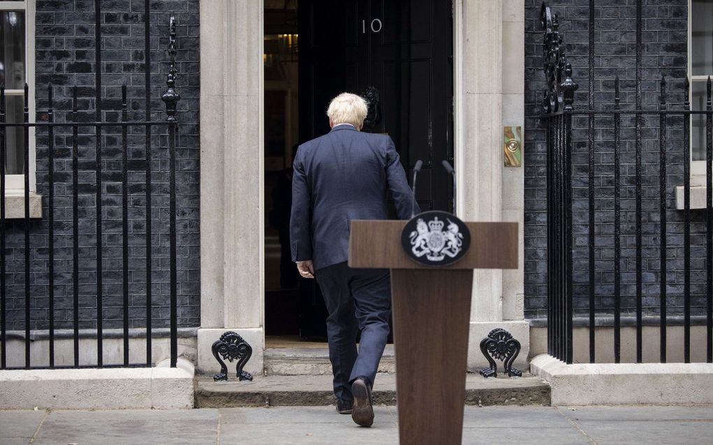 Johnson na aankondiging van zijn vertrek op 7 juli. beeld EPA, TOLGA AKMEN