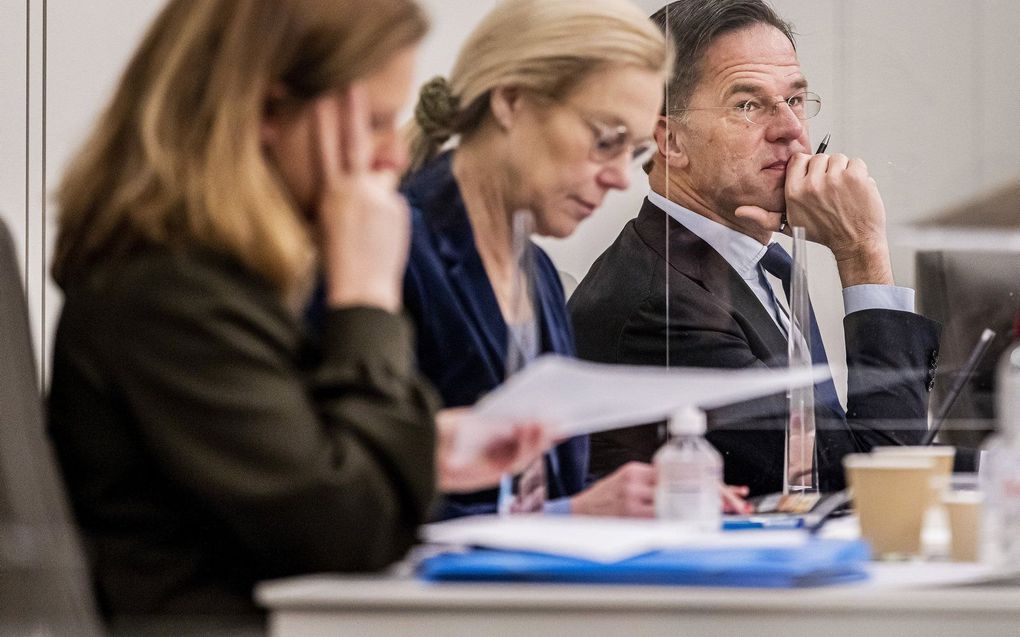 Minister Schouten, minister Kaag en premier Rutte tijdens het debat over de regeringsverklaring in de Senaat. beeld ANP, Remko de Waal