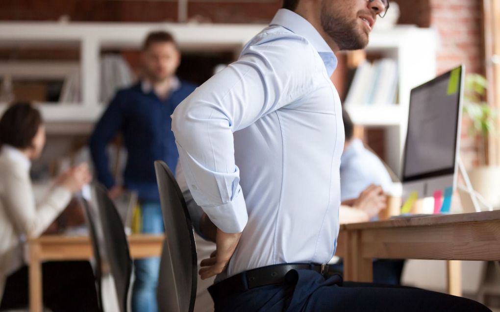 Chronische pijn kan ontstaan door een overprikkeld centraal zenuwstelsel. Het lichaamsweefsel dat pijn doet, is dan vaak allang hersteld. beeld iStock