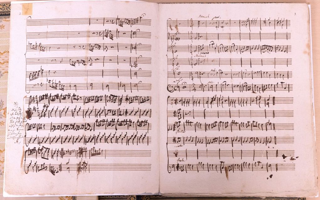 De 10-jarige Mozart componeerde in 1766 dit Galimathias Musicum ter gelegenheid van de inhuldiging van Prins Willem als nieuwe stadhouder van de Republiek der Zeven Verenigde Nederlanden. Mozart was een van de genodigden. beeld Dirk Hol