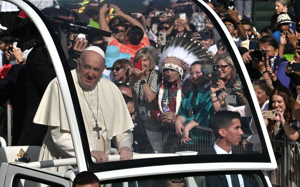 Paus Franciscus tijdens zijn bezoek aan Canada. beeld EPA, Ciro Fusco