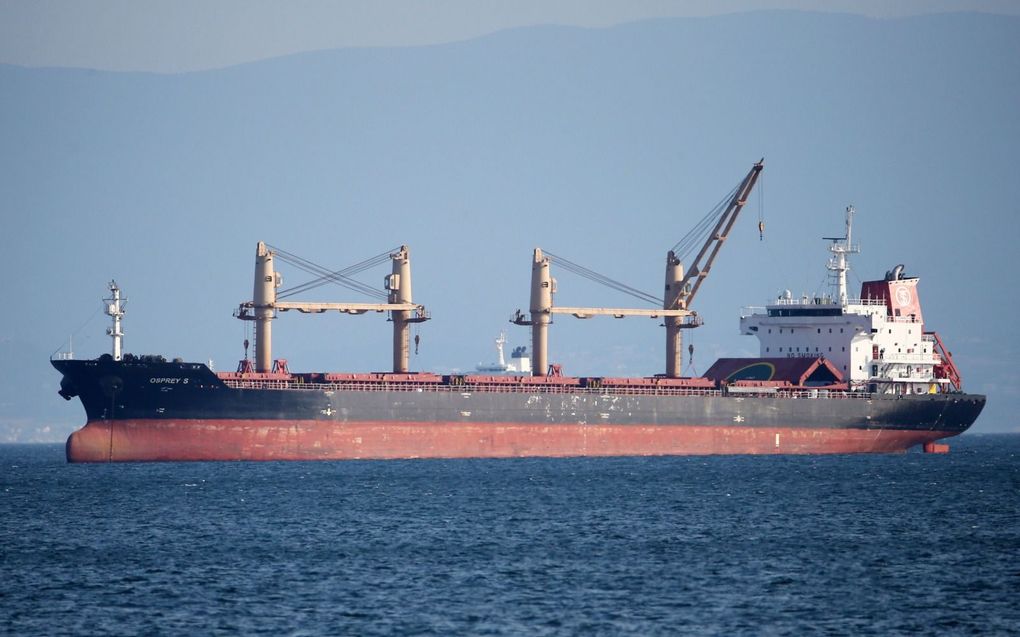 Het Turkse bulkcarrierschip Osprey S was begin deze maand het eerste schip dat in een Oekraïense haven kon laden sinds de militaire invasie van Rusland. beeld EPA, Erdem Sahin