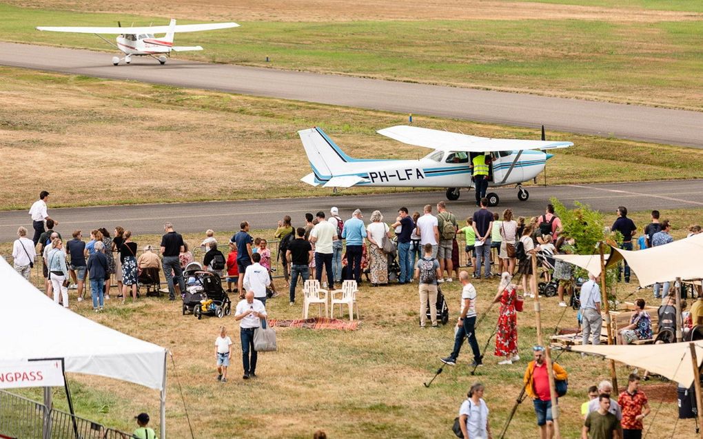 De MAF hield zaterdag een drukbezochte open dag op vliegveld Teuge. beeld André Dorst