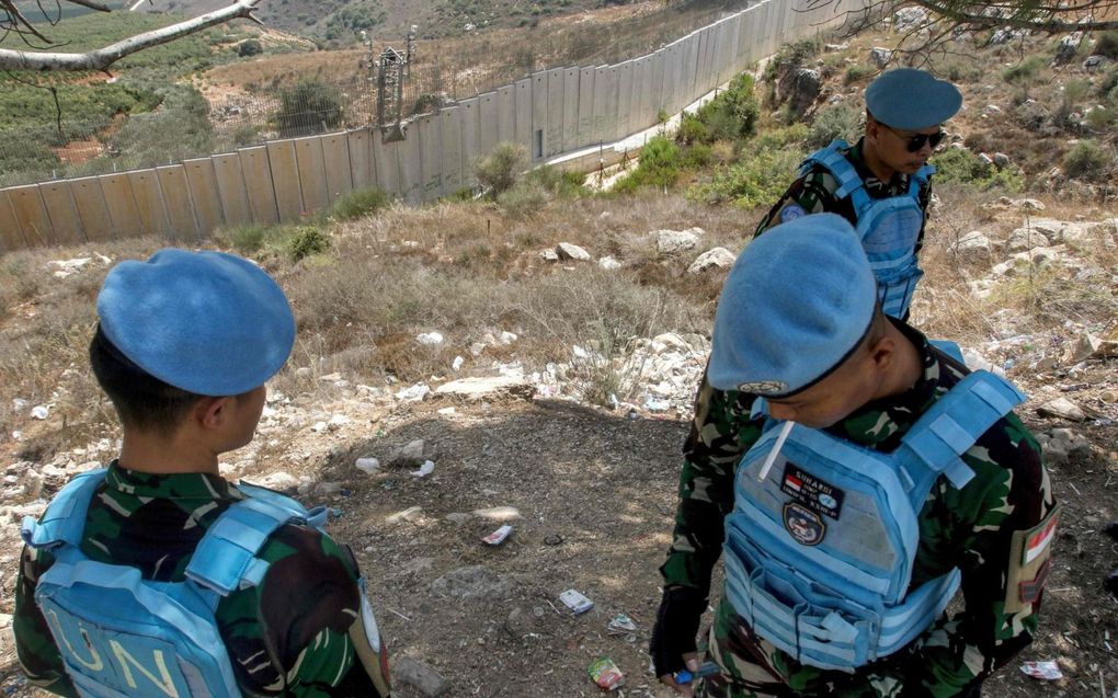 VN-soldaten aan de Libanese grens. beeld AFP, Mahmud Zayyat