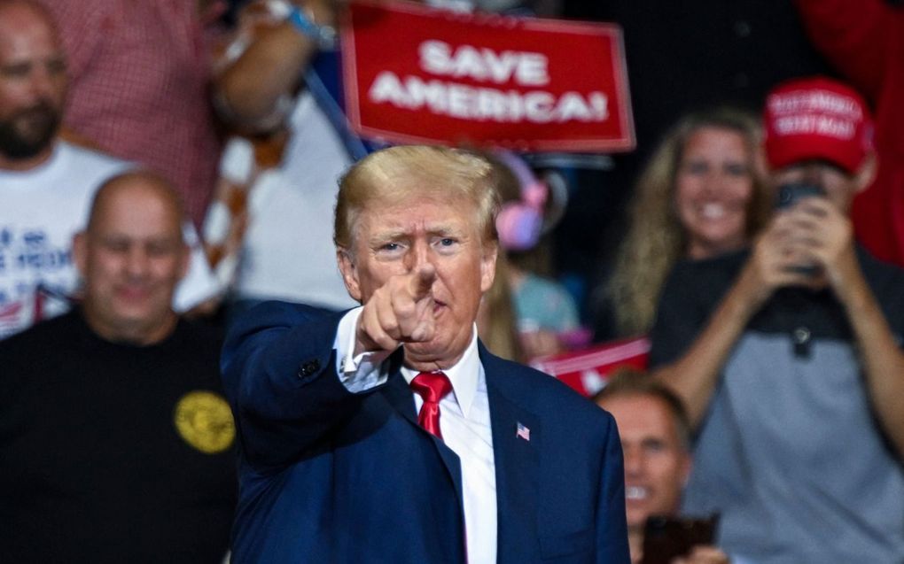 Trump op een rally in Wilkes-Barre, Pennsylvania. beeld AFP, Ed Jones