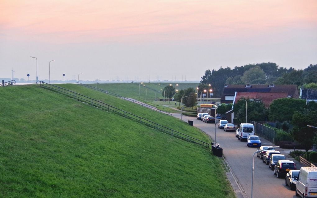 De Zeedijk in Hansweert. beeld Van Scheyen Fotografie