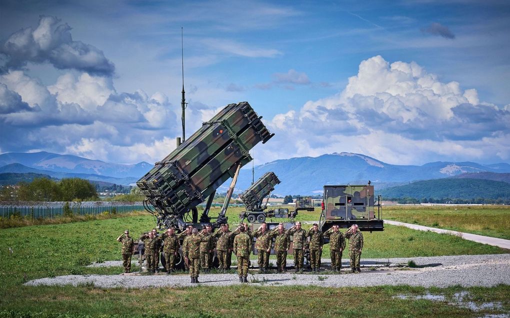 Sinds april bewaakt een Duits-Nederlandse eenheid met Patriot-raketten in Slowakije het NAVO-gebied. beeld Mediacentrum Defensie