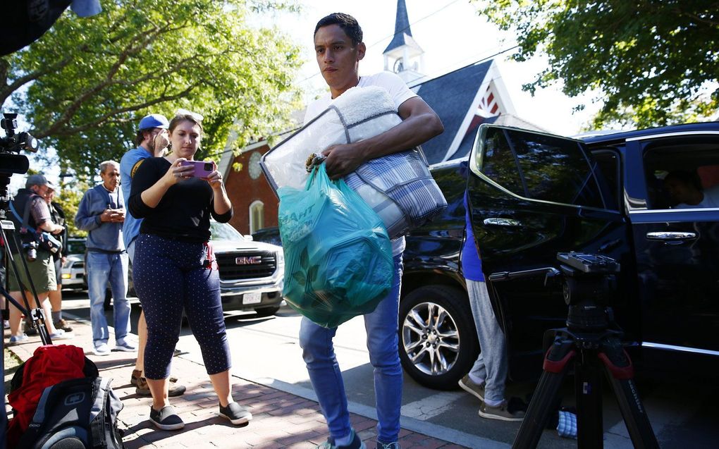 Migranten uit Venezuela op Martha’s Vineyard. beeld EPA, CJ Gunther