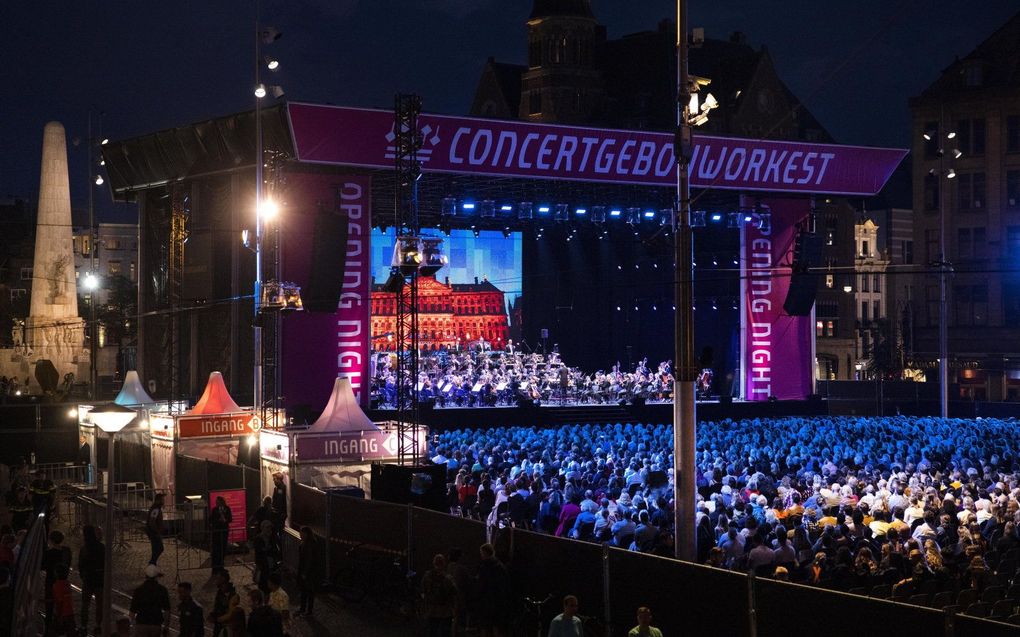 Het Koninklijk Concertgebouworkest tijdens de opening van het culturele seizoen op de Dam in Amsterdam, september vorig jaar. beeld ANP, Ramon van Flymen