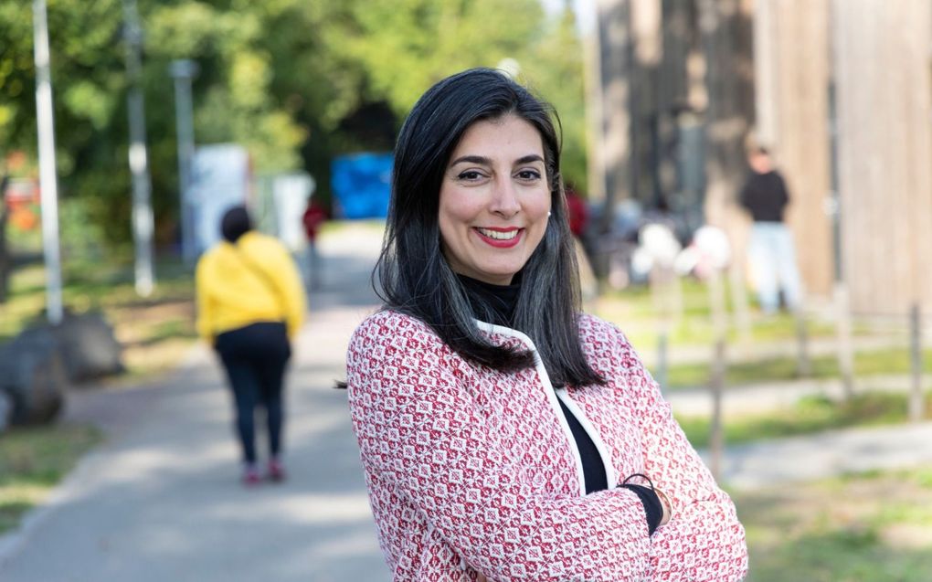 Sara Nozohour werkt bij VluchtelingenWerk. beeld RD, Anton Dommerholt