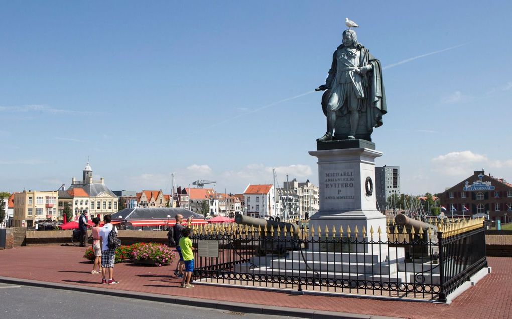 „De Ruyter was in West-Afrika als marineman in opdracht van de Staten-Generaal en er is geen enkele aanwijzing dat hij verder iets met de slavenhandel van doen had.” beeld RD, Anton Dommerholt