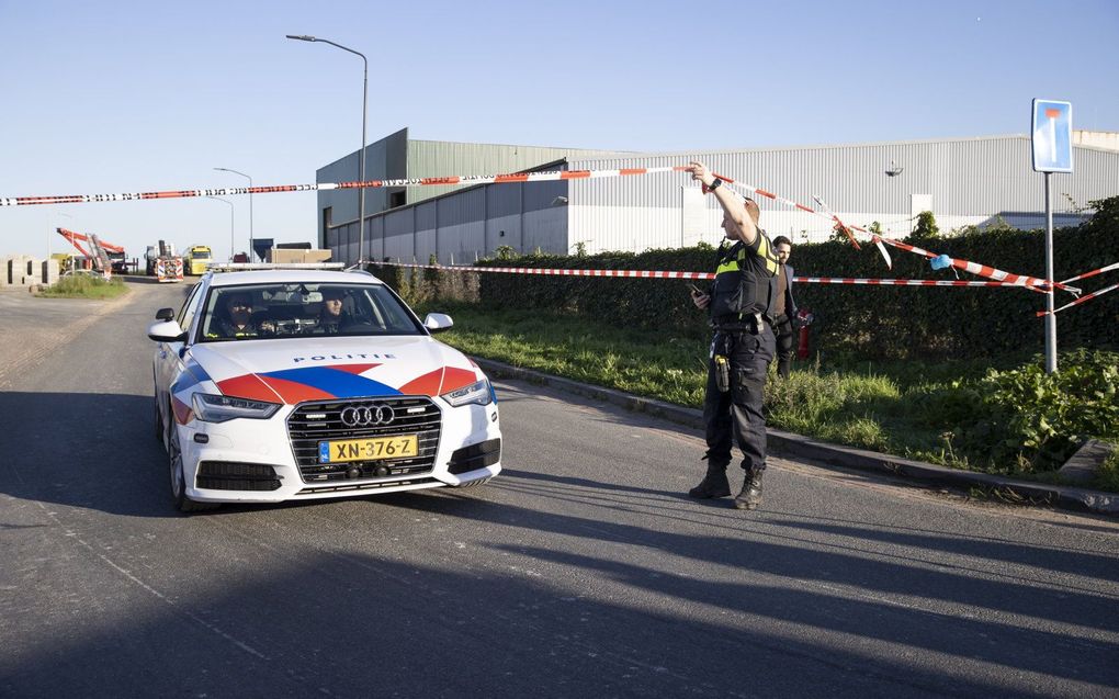 Een wegafzetting tijdens de zoektocht naar het 10-jarige vermiste meisje Hebe uit Vught en haar begeleidster. Het gehandicapte kind en de 26-jarige vrouw zijn sinds een dag vermist. beeld ANP, Sem van der Wal