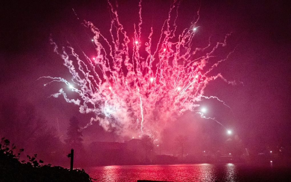 De meeste Biblebeltgemeenten stellen geen extra regels bovenop het landelijke vuurwerkbeleid. beeld ANP, Jeffrey Groeneweg