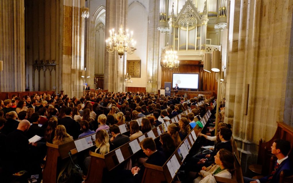 In de Domkerk in Utrecht organiseerde de studentenvereniging CSFR dinsdagavond de Civitaslezing. beeld Gerrit van Dijk