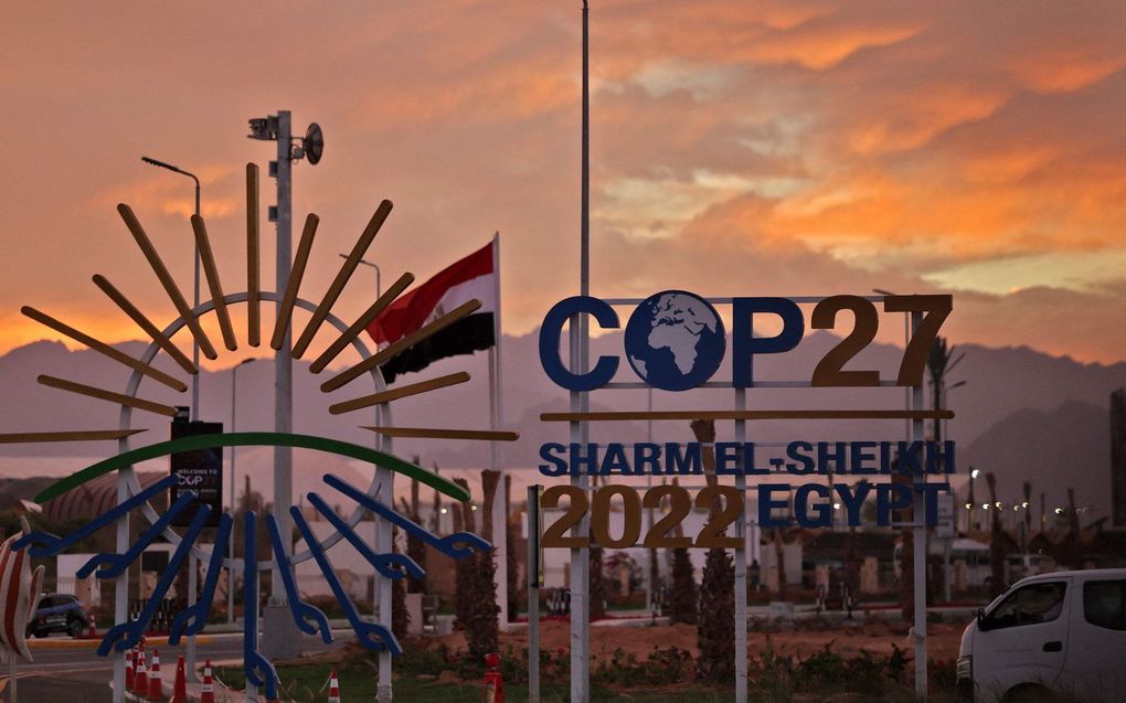 Zonsondergang in Sharm el-Sheikh. beeld AFP, AHMAD GHARABLI