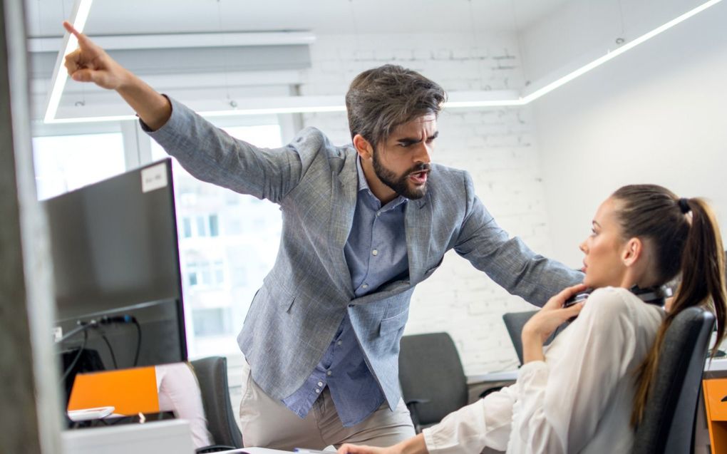 „Voorbeelden van machtsmisbruik die openbaar komen, kunnen ertoe leiden dat andere leiders verkrampt gaan reageren.” beeld iStock