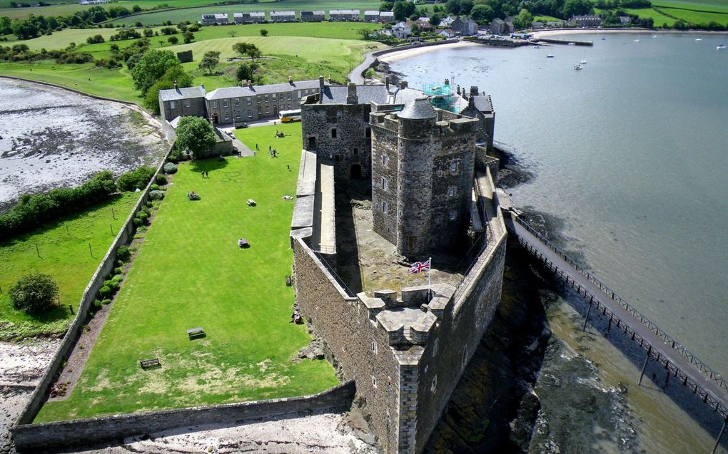 Blackness Castle, waar John Welch maandenlang gevangenzat. beeld Wikimedia