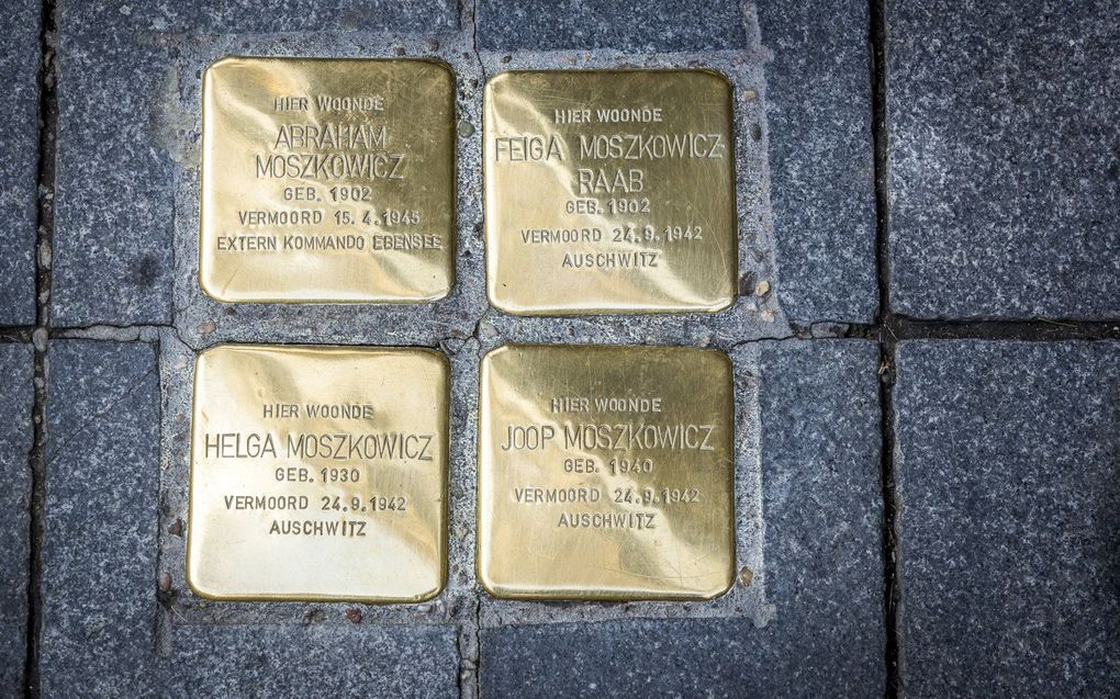 Stolpersteine in Maastricht. beeld ANP, MARCEL VAN HOORN