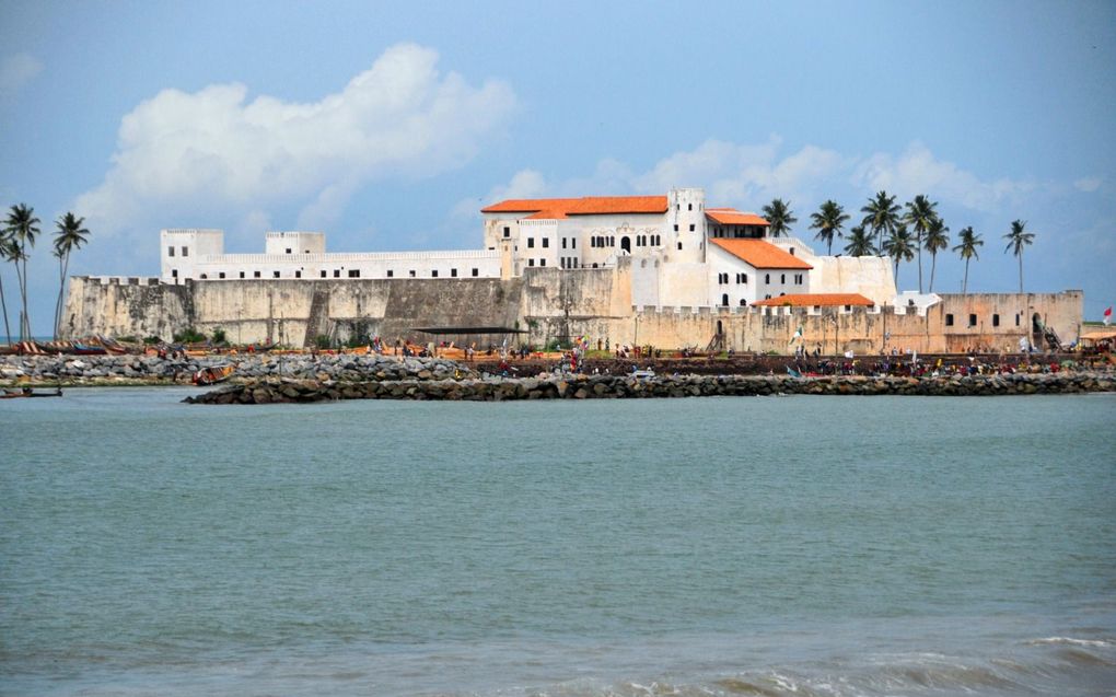 „Als klein land waren we verantwoordelijk voor 5 procent van de wereldhandel in slaven.” Foto: fort Elmina in Ghana, waarvandaan Nederland Afrikaanse slaven verscheepte. beeld iStock