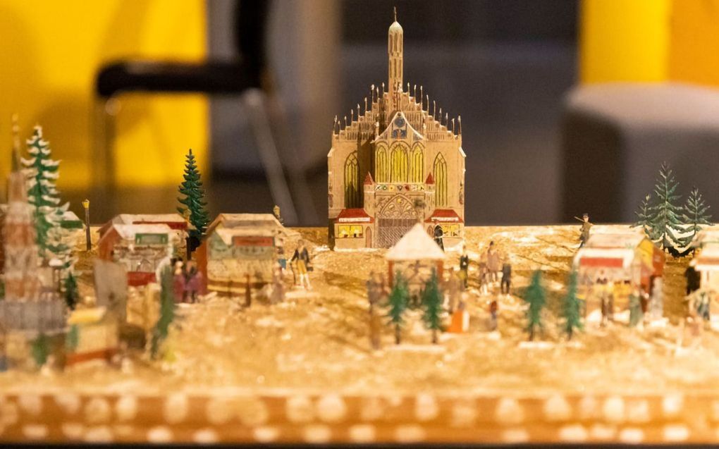 Klein model van een kerstmarkt. beeld Bibelmuseum Bayern, Valeska Rehm