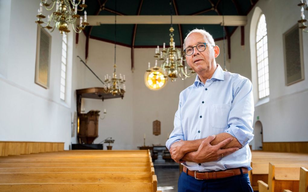 Dr. H. Klink, voorzitter van Stichting Vrienden van dr. H.F. Kohlbrugge, denkt zeker dat er nog interesse is voor het werk van de hervormde theoloog dr. W. Aalders die overleed in 2005. beeld Cees van der Wal