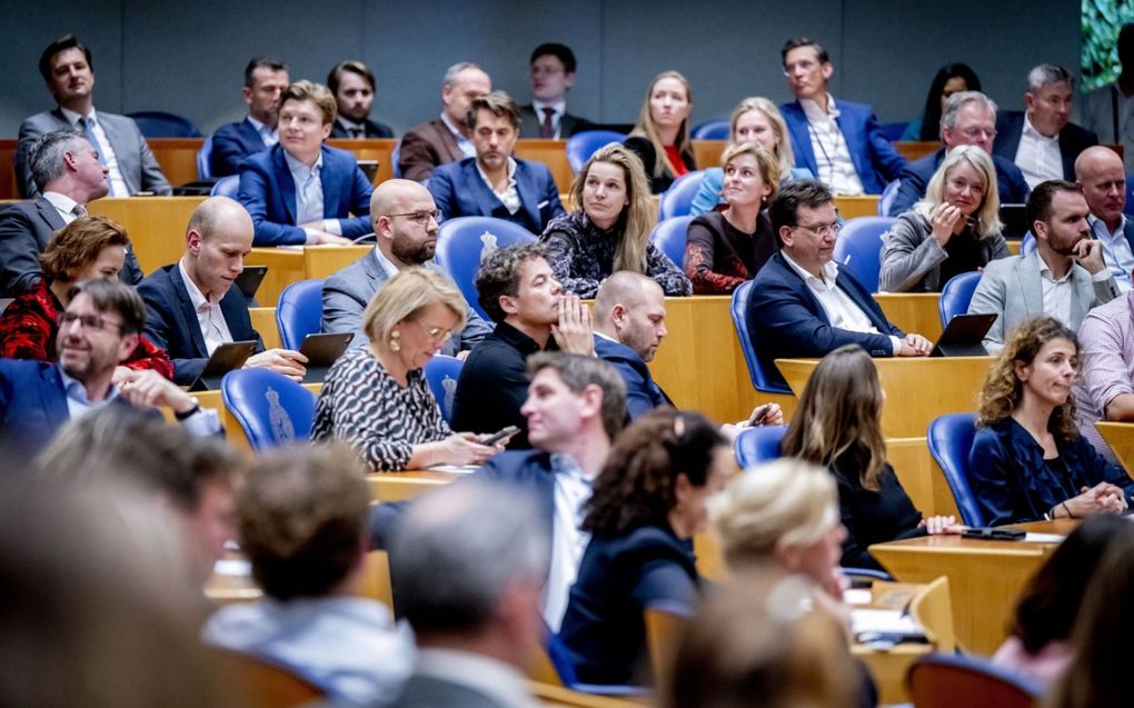 „Wees eerlijk en realistisch over wat de overheid vermag.” Foto: stemming in de Tweede Kamer. beeld ANP, Robin Utrecht