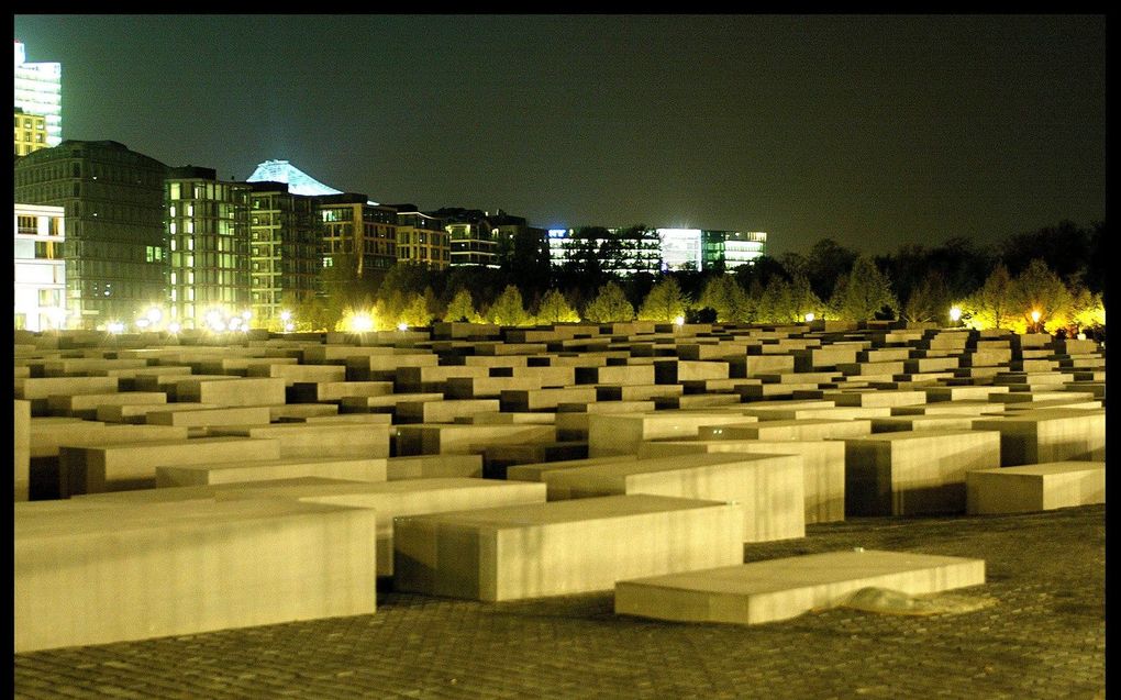 Het Holocaustmonument in Berlijn. beeld RD, Henk Visscher